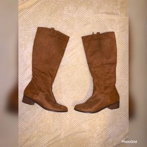 Great boots! Only worn once!